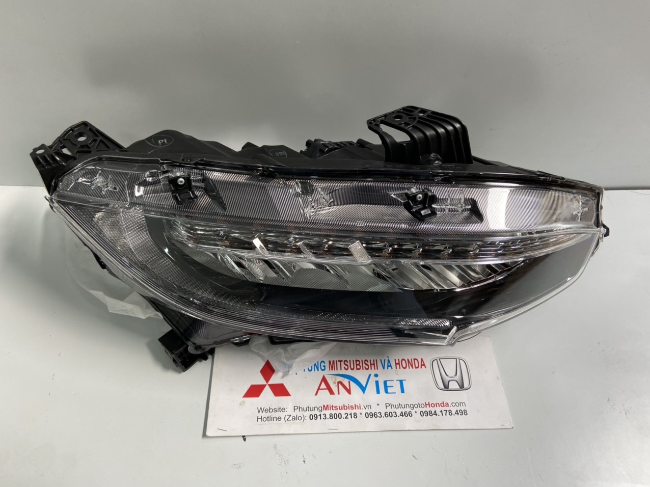 Đèn pha bên lái xe Honda CIVIC 2016-2021 bản led